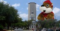 Buc-ee's beaver next tot he Florida state capitol building
